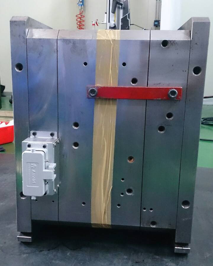 模具